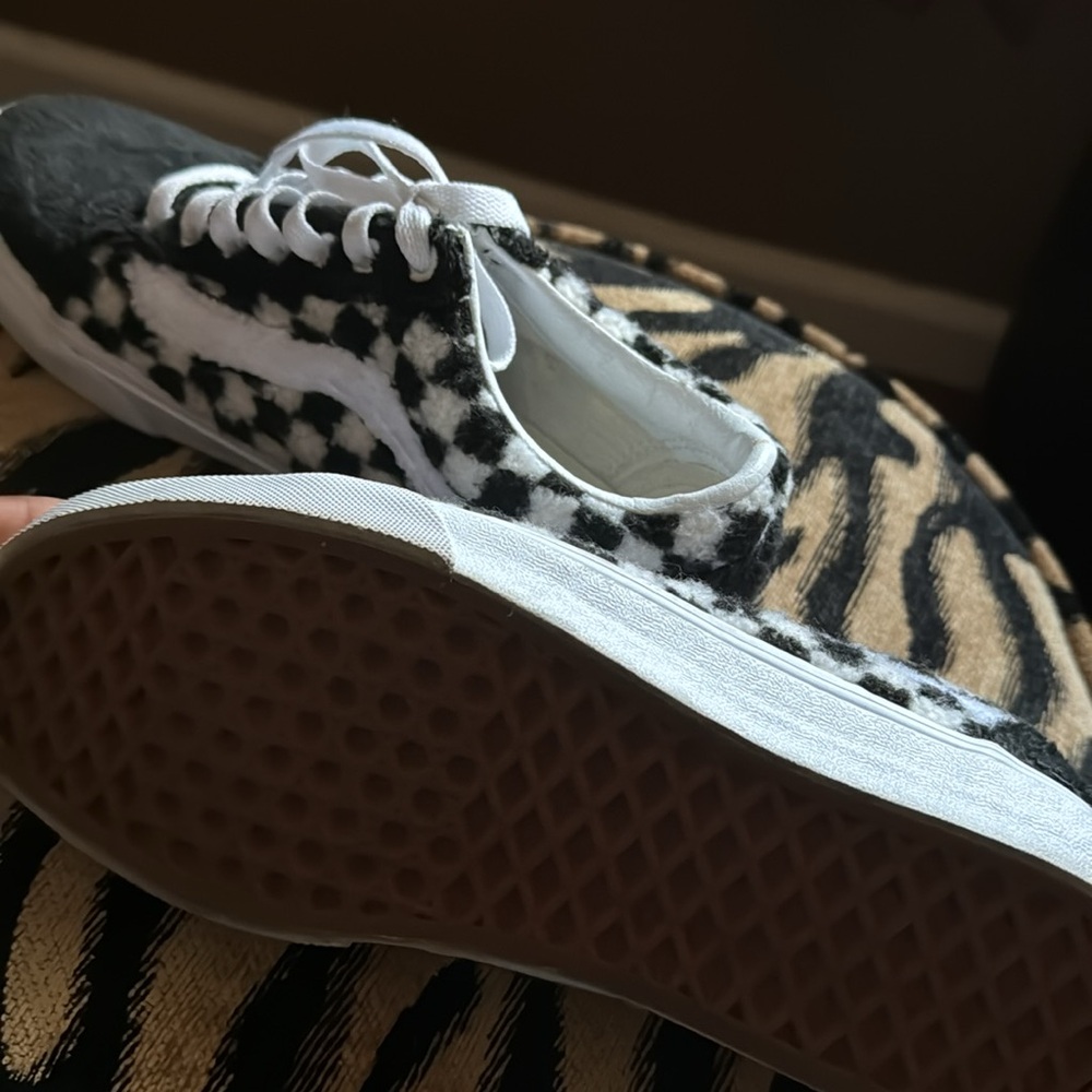 Vans ! Soft & Fluffy - Picture 9 of 9